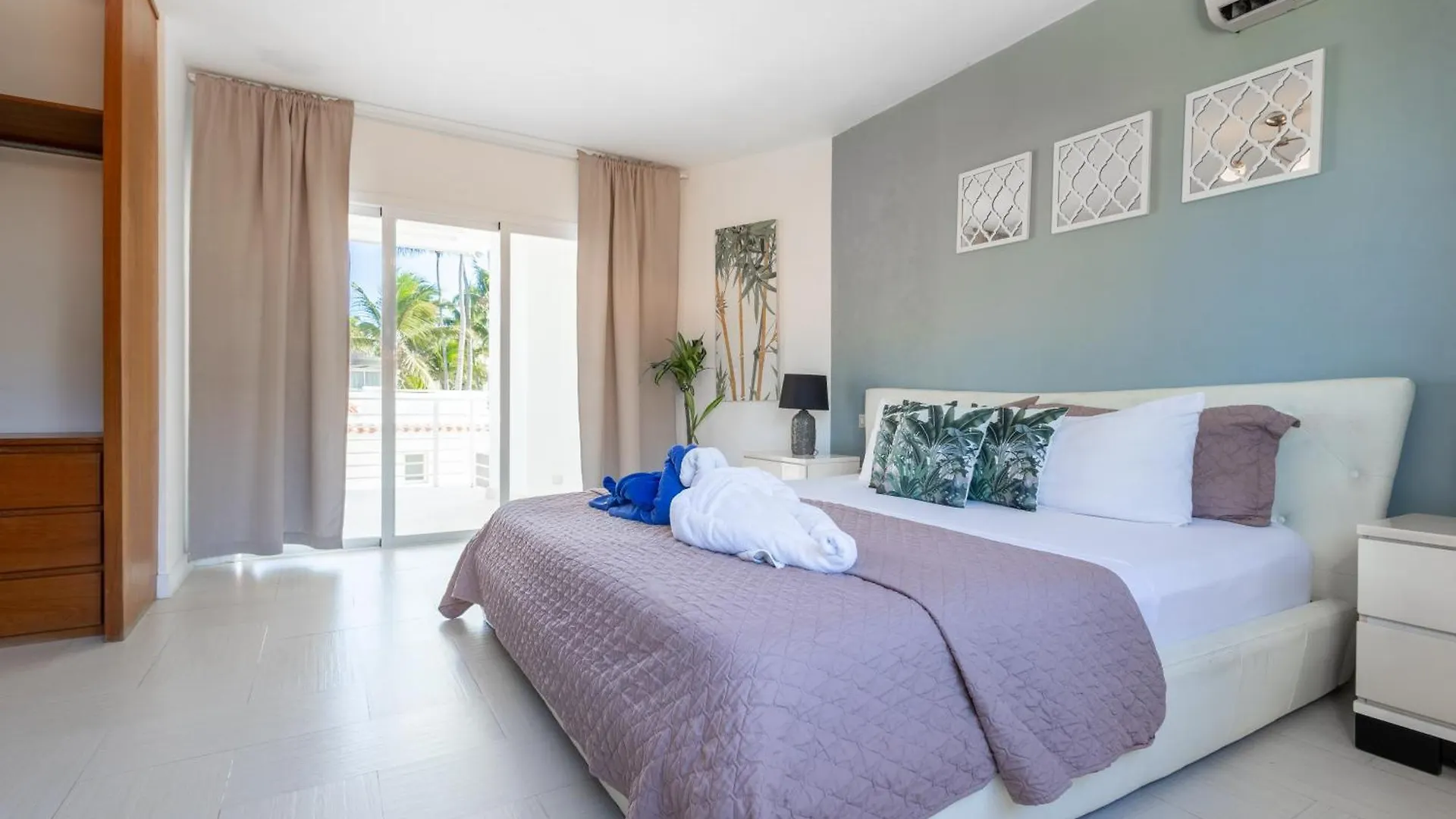 Beachfront Punta Cana Condo For Rent - Ocean View, Private Terrace, And Bbq Repubblica Dominicana