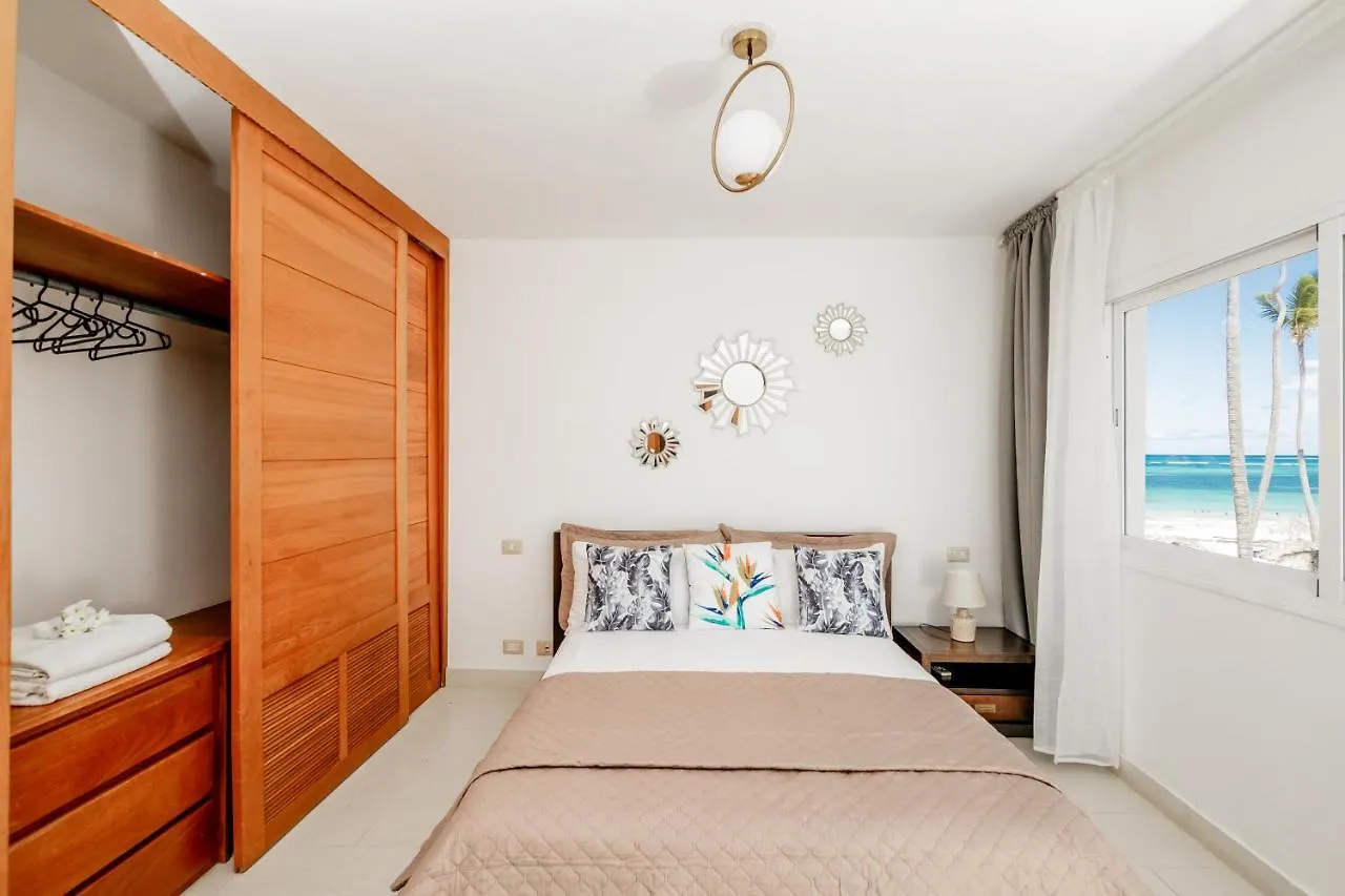 Beachfront Punta Cana Condo For Rent - Ocean View, Private Terrace, And Bbq 0*,