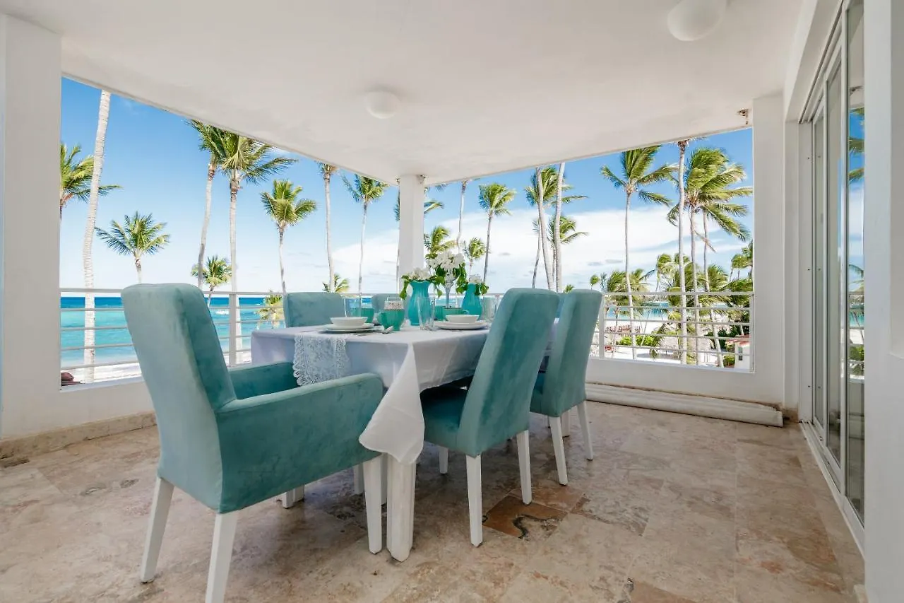 Beachfront Punta Cana Condo For Rent - Ocean View, Private Terrace, And Bbq شقة