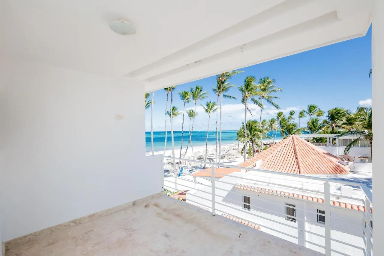Beachfront Punta Cana Condo For Rent - Ocean View, Private Terrace, And Bbq شقة