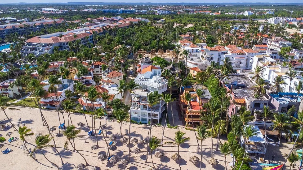 Beachfront Punta Cana Condo For Rent - Ocean View, Private Terrace, And Bbq