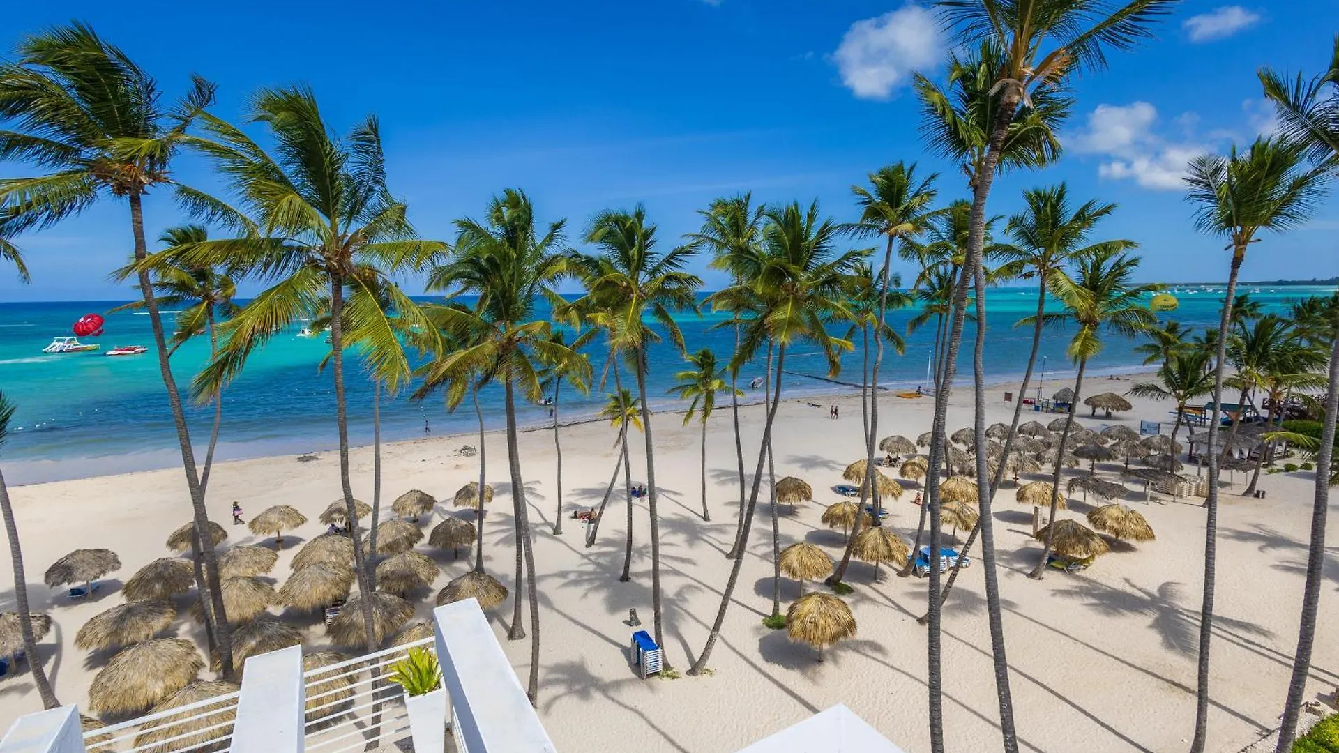 شقة Beachfront Punta Cana Condo For Rent - Ocean View, Private Terrace, And Bbq